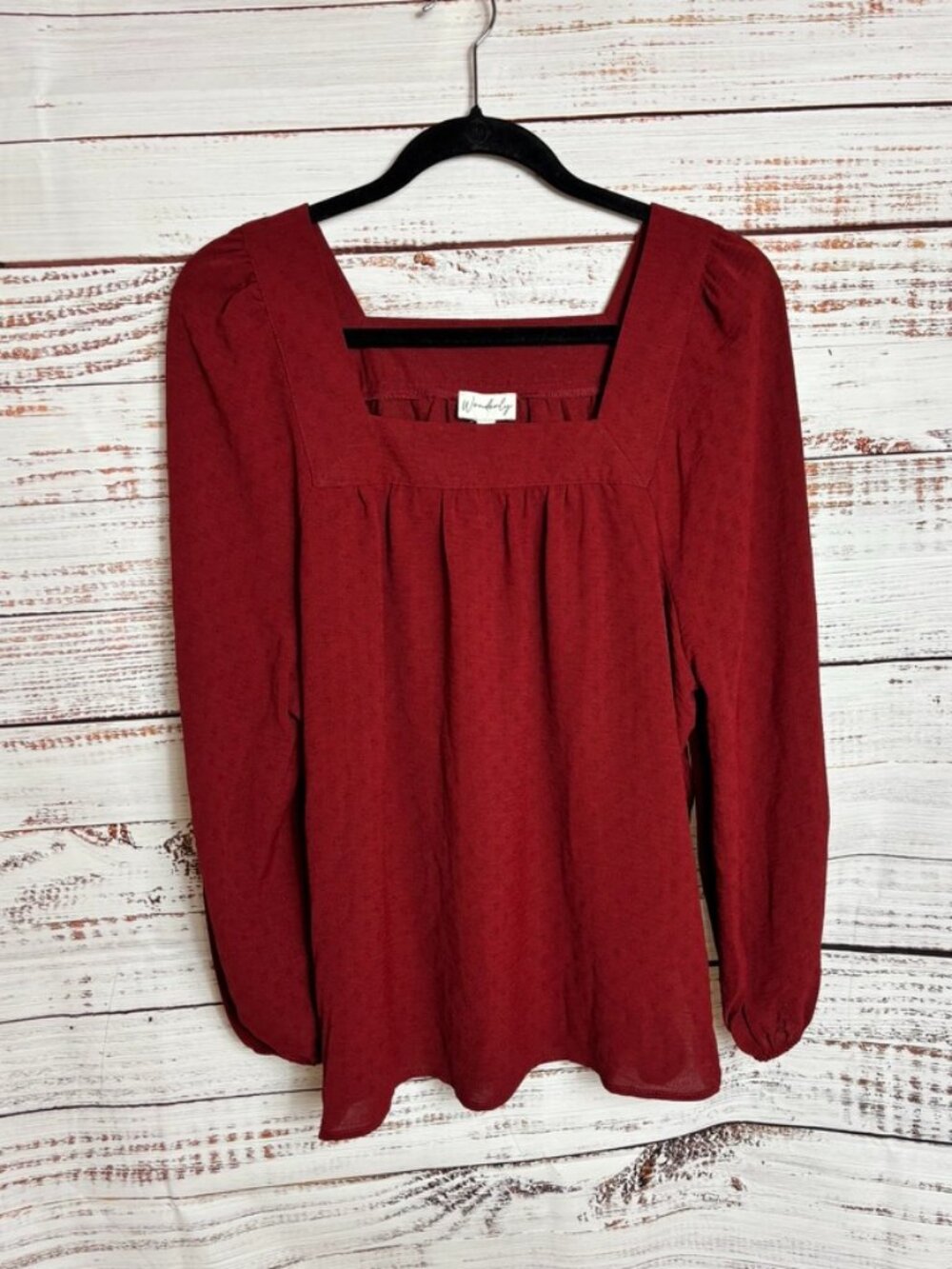 NWT Wonderly women’s blouse size PXL cranberry